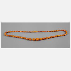 Langes Bernsteincollier
