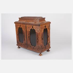 Kleines Kabinettschränkchen Renaissance