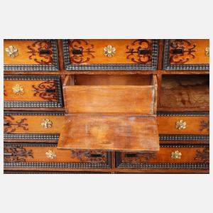 Kleines Kabinettschränkchen Renaissance