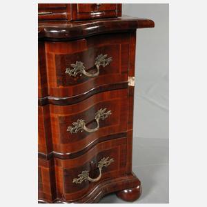 Aufsatzsekretär im Barockstil