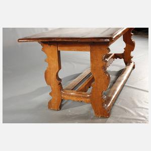 Großer barocker Esstisch