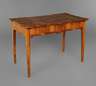 Klassizistischer Schreibtisch