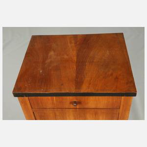 Biedermeier-Nachtkasten