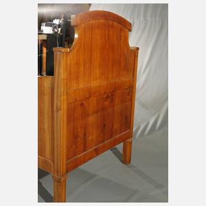 Biedermeier-Bett
