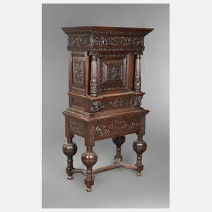 Stollenschrank Neorenaissance