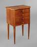 Kleine Pfeilerkommode