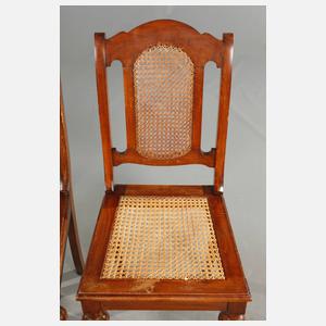 Vier Stühle um 1870