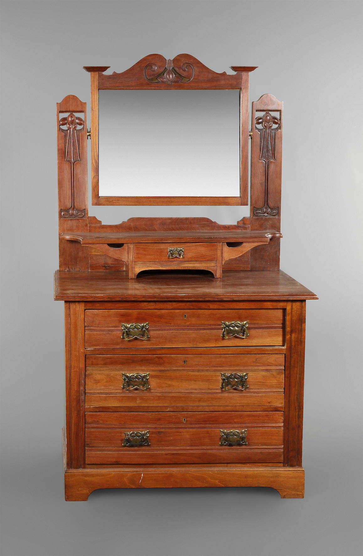 Kommode mit Spiegelaufsatz