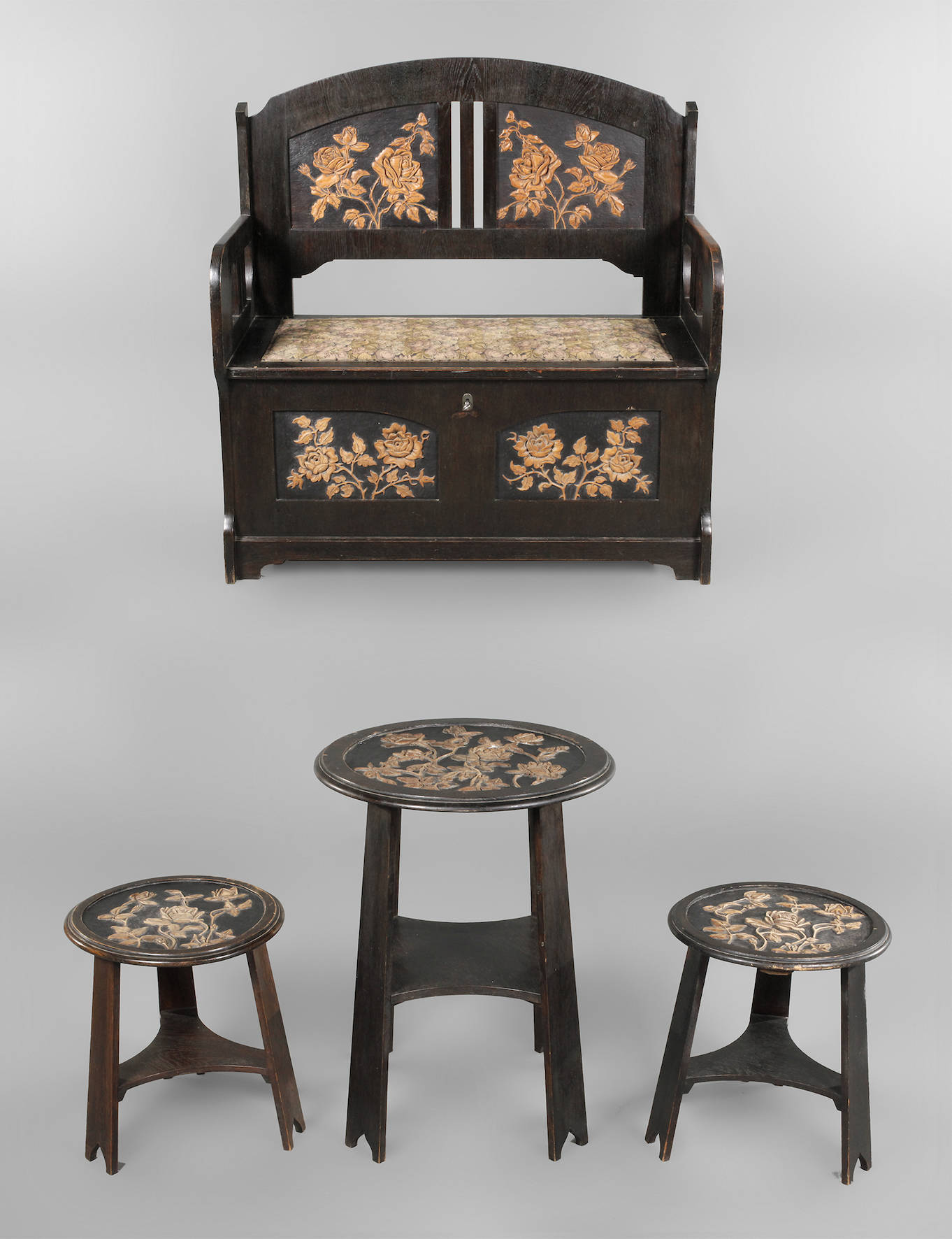 Vier Kleinmöbel Jugendstil