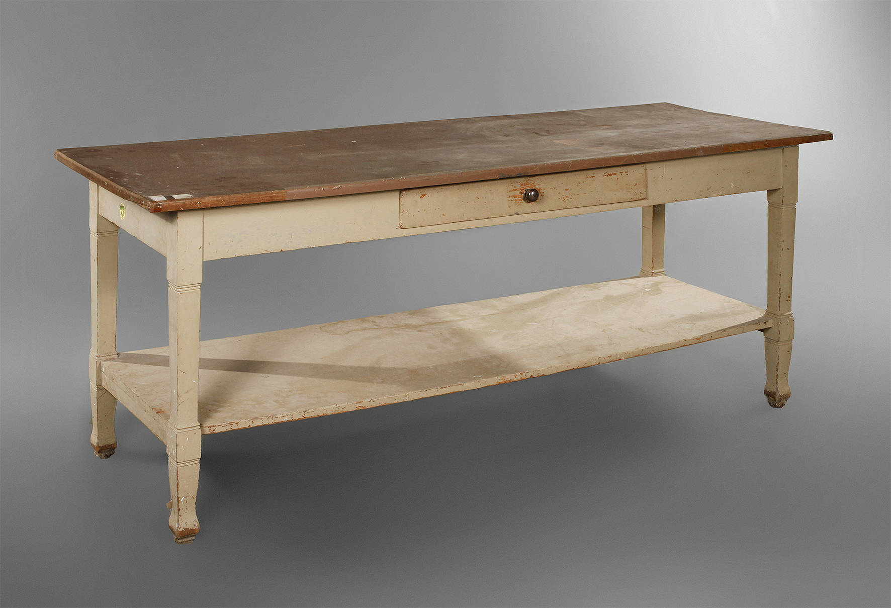 Großer Arbeitstisch