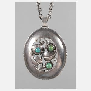 Jugendstilanhänger an Kette