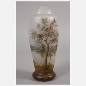 Daum Nancy Ätzglasvase Frühlingslandschaft