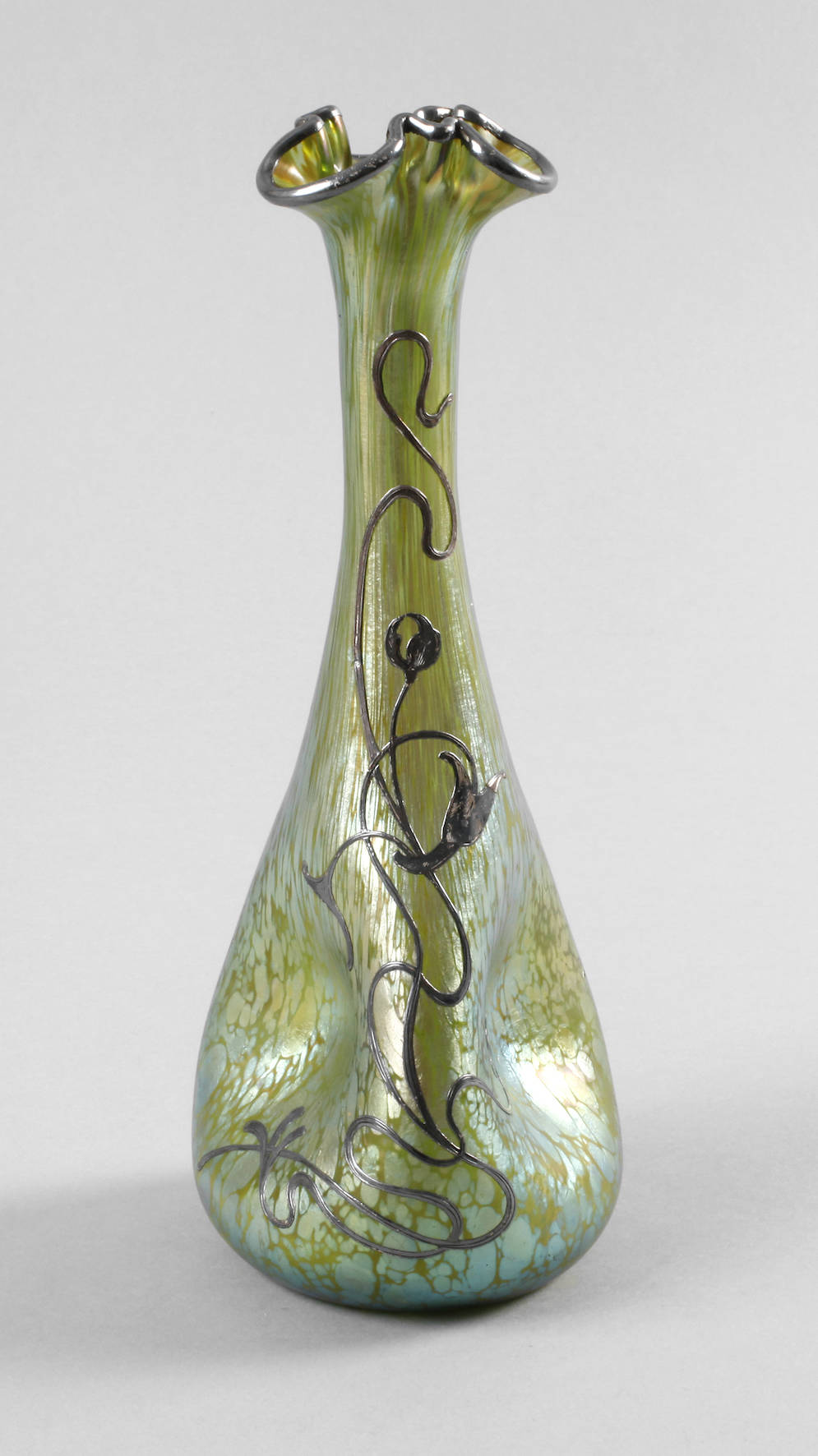 Loetz Wwe. Vase Silberoverlay