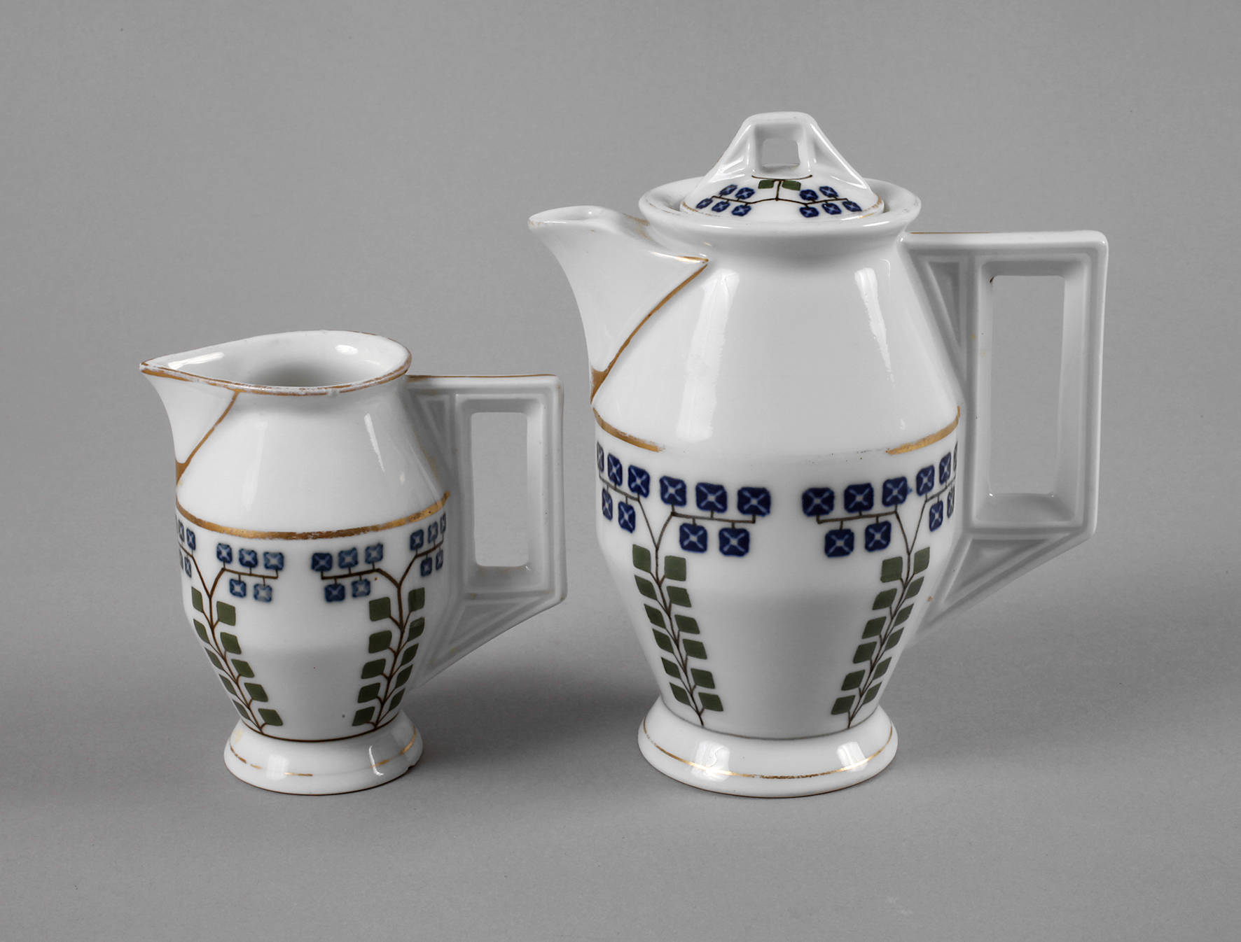 Burgau zwei Kännchen