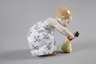 Meissen Hentschelkind Mädchen mit Puppe