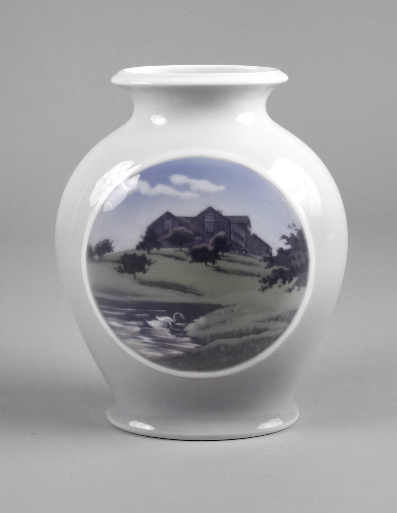 Royal Copenhagen Vase Schwanenteich