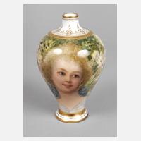 Vase mit Mädchenporträt111