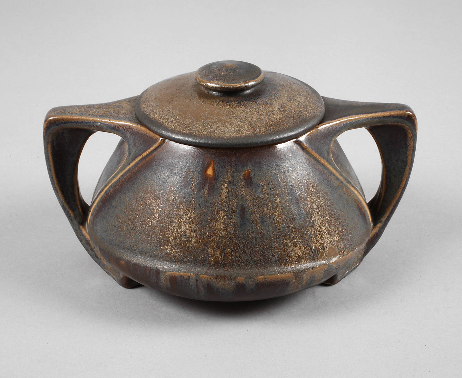 Peter Behrens Deckeldose