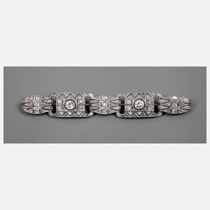 Platinbrosche mit Brillantbesatz