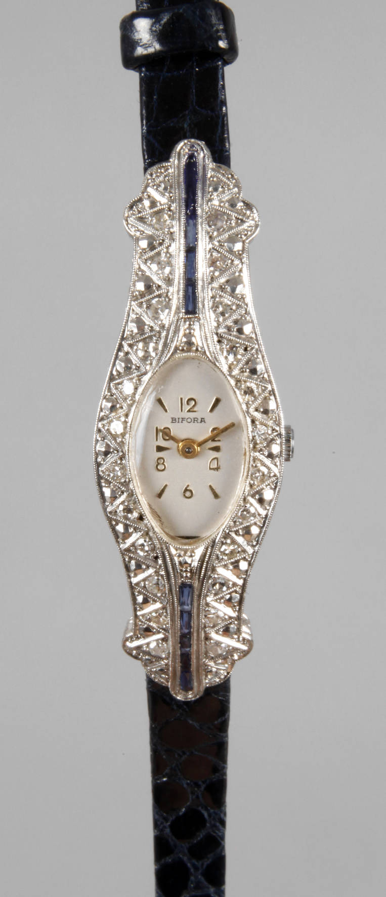 Bifora Damenarmbanduhr Platin mit Brillanten