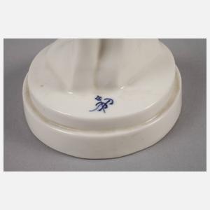 Passau stehender weiblicher Akt