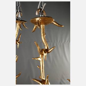 Drei Deckenlüster und zwei Gerdinenstangenabschlüsse