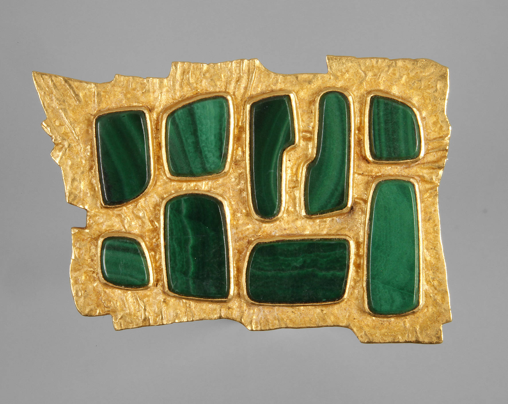 Brosche mit Malachiten