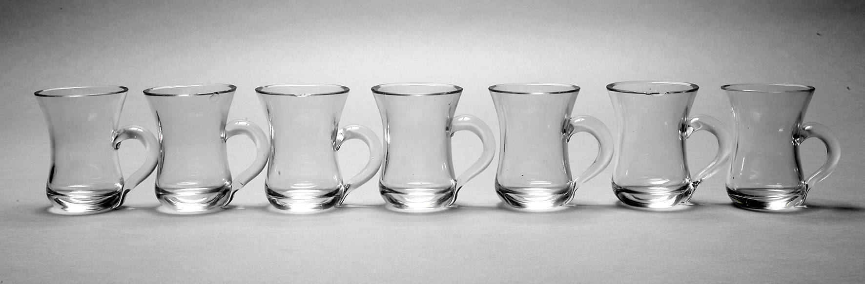 Sieben Punschgläser Biedermeier