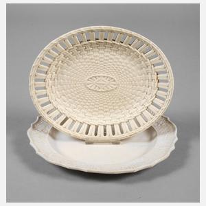 Zwei Steingutteller Historismus