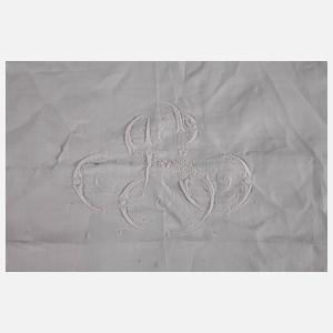 Mitteldecke mit Häkelspitze