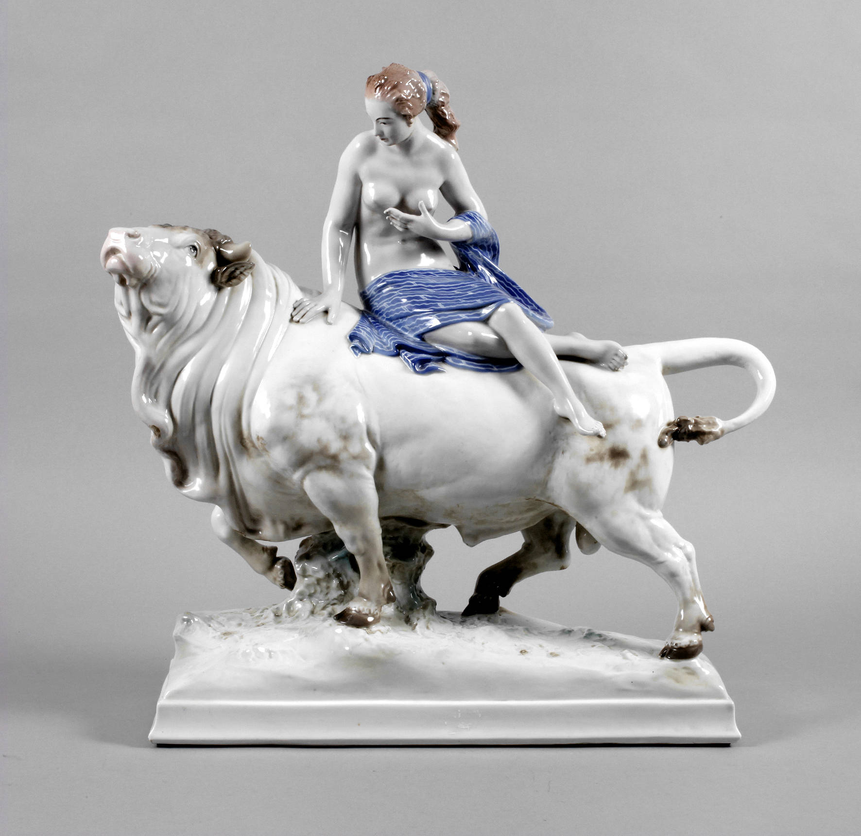 Ens Volkstedt übergroße Figur Europa auf dem Stier