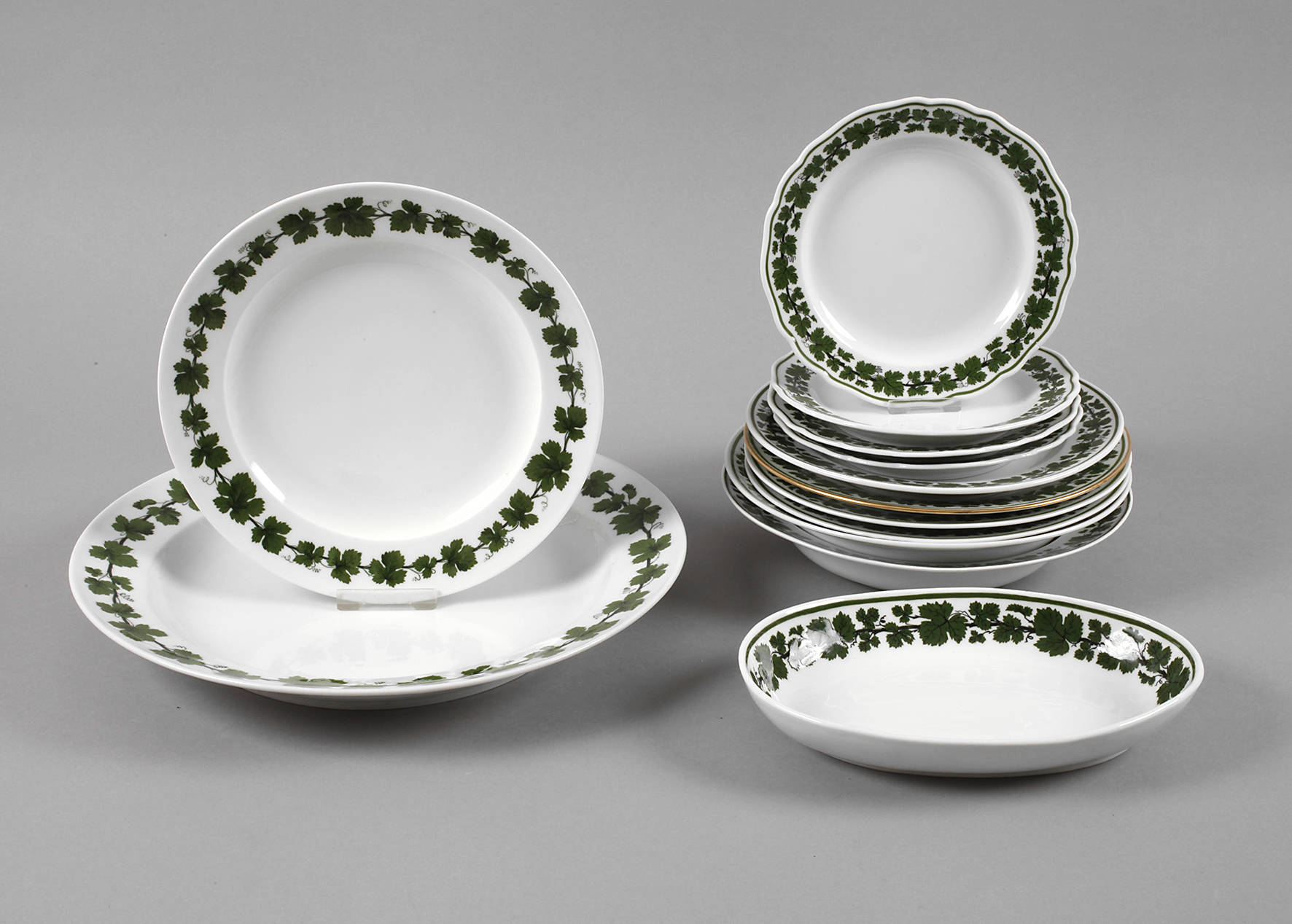 Meissen Konvolut Weinlaubteller