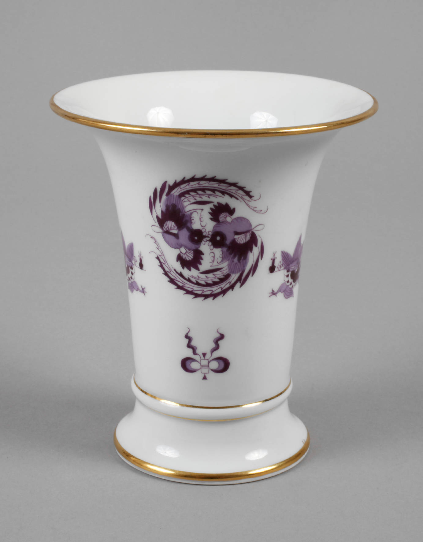 Meissen Trichtervase reicher Drache