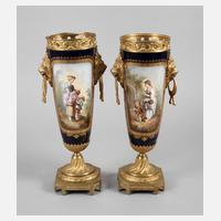 Paar große Vertikovasen Fanny Guinier111