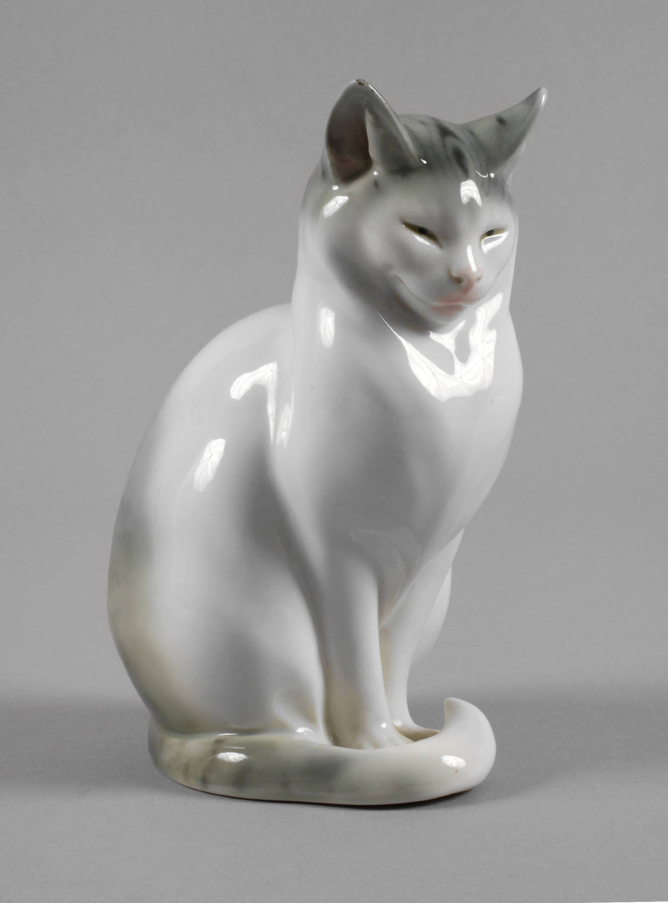 Pfeffer Gotha sitzende Katze