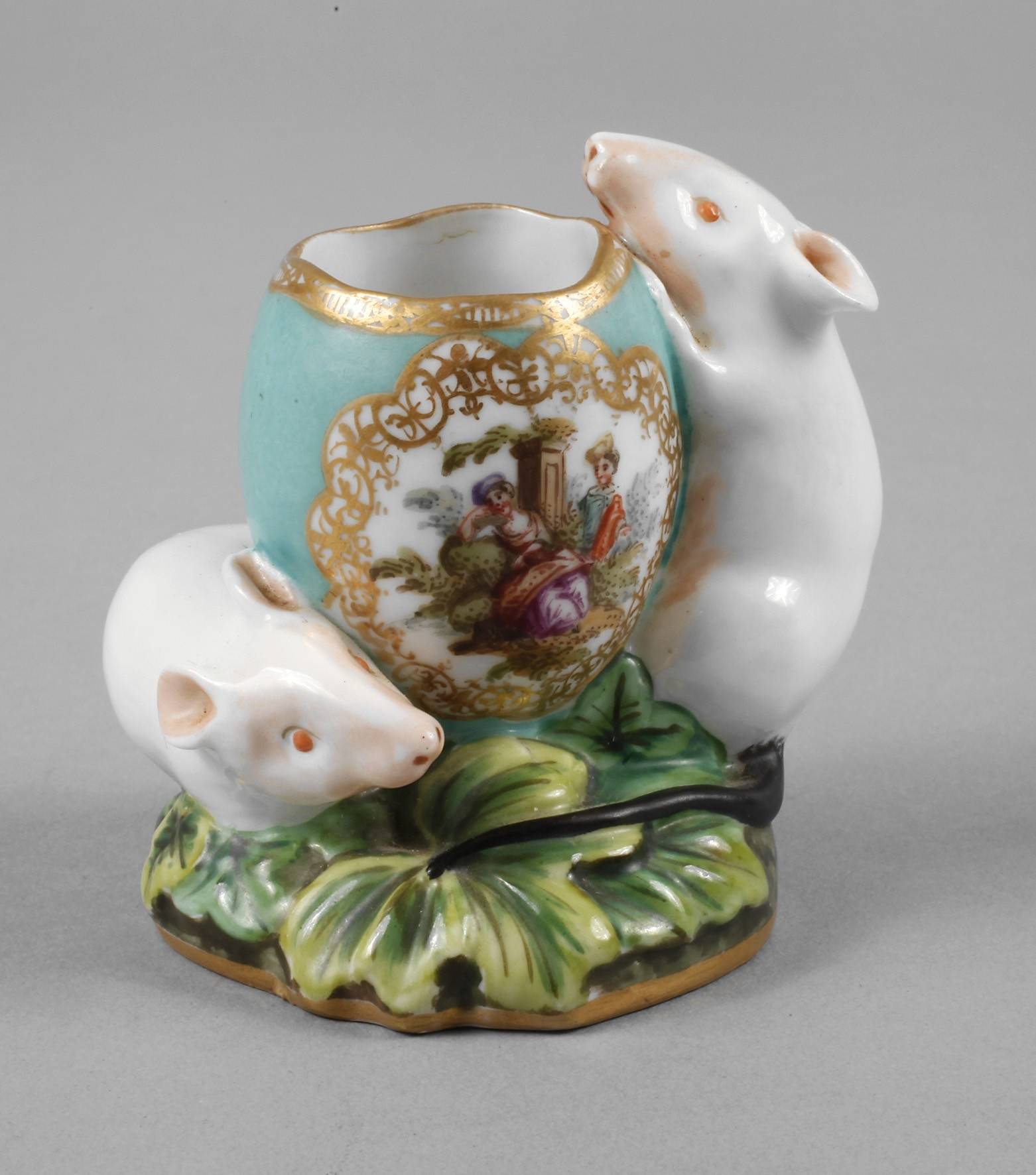 Zwei Mäuse mit Eivase