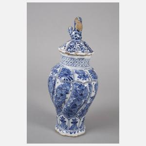 Frankfurter Deckelvase Fayence