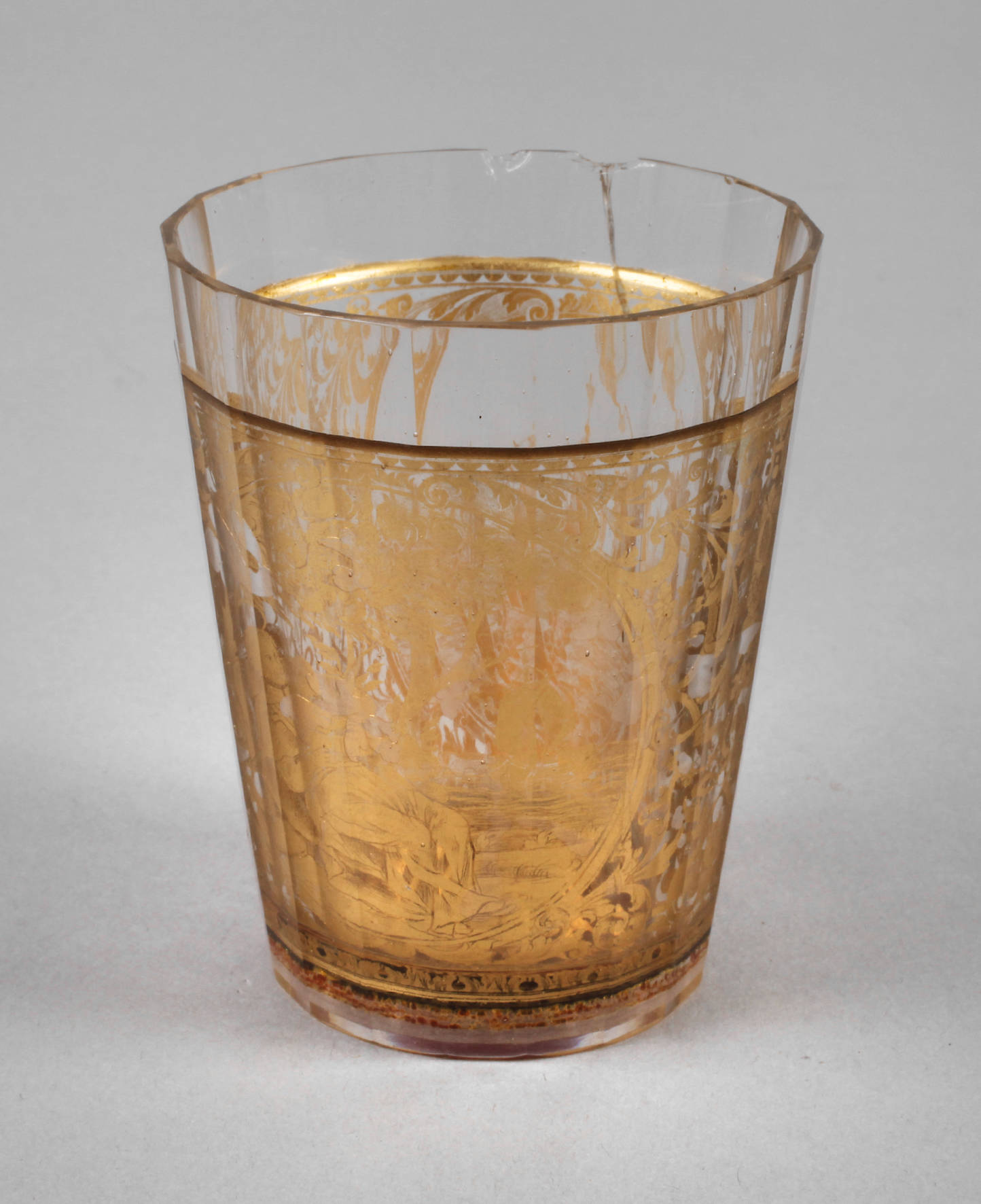 Feiner Zwischengoldbecher