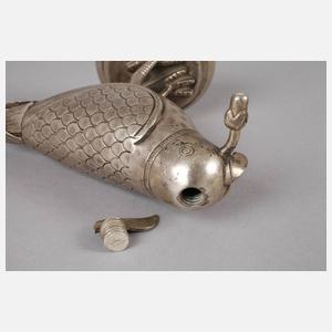 Silbervogel als Schnapsbehälter