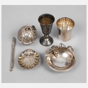 Sechs Kleinteile Silber