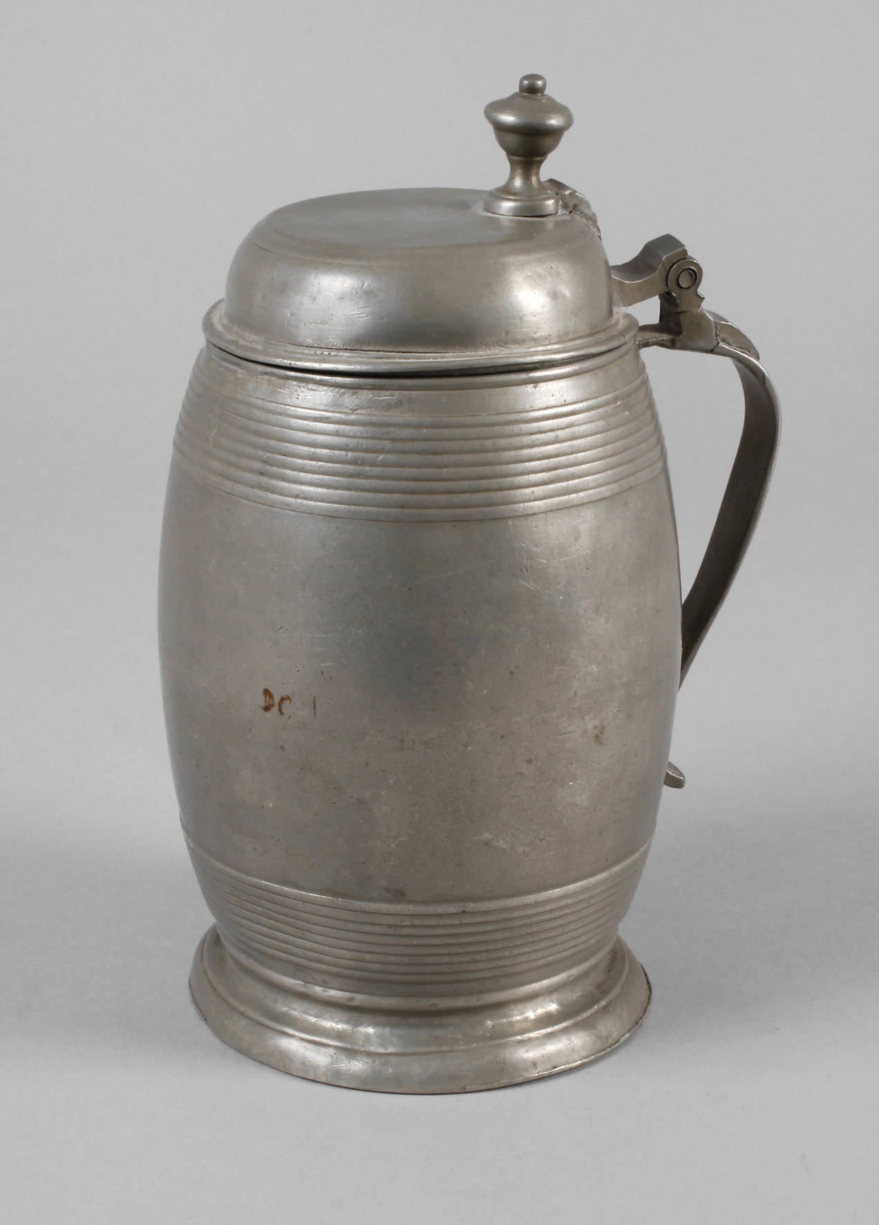 Schlaggenwald fassförmiger Zinnkrug