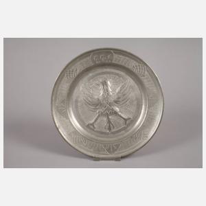 Fünf sächsische Zinnteller