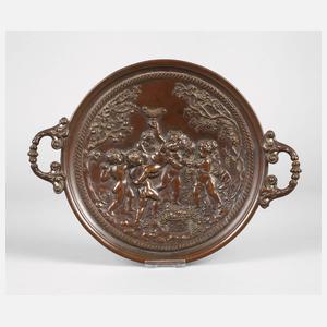 Bronzeteller mit Putten