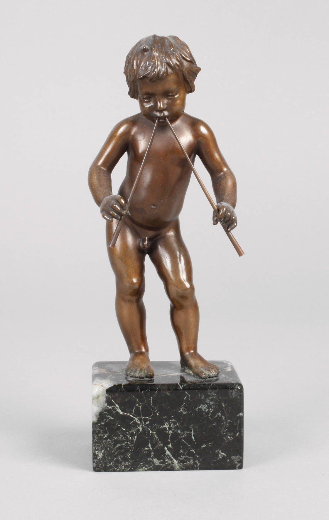 Kleiner Flötenspieler