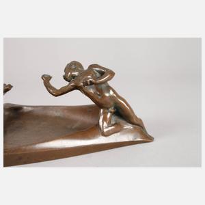 Reinhold Carl, figürlicher Ascher