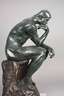 Große Bronzefigur, ”Der Denker”