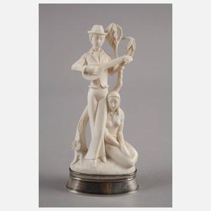 Feine Elfenbeinschnitzerei