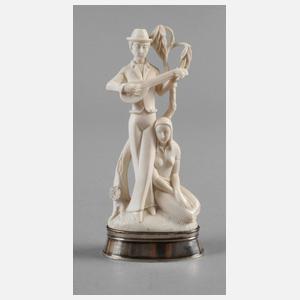 Feine Elfenbeinschnitzerei