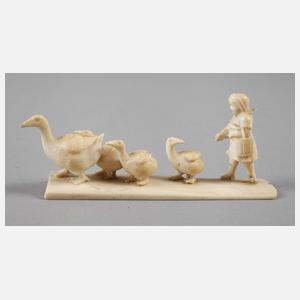 Figürliche Elfenbeinschnitzerei