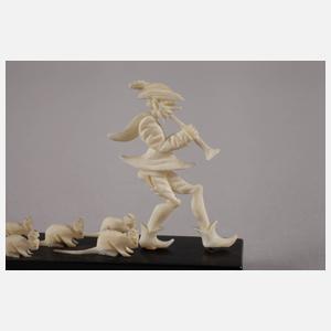 Kleine Elfenbeinschnitzerei